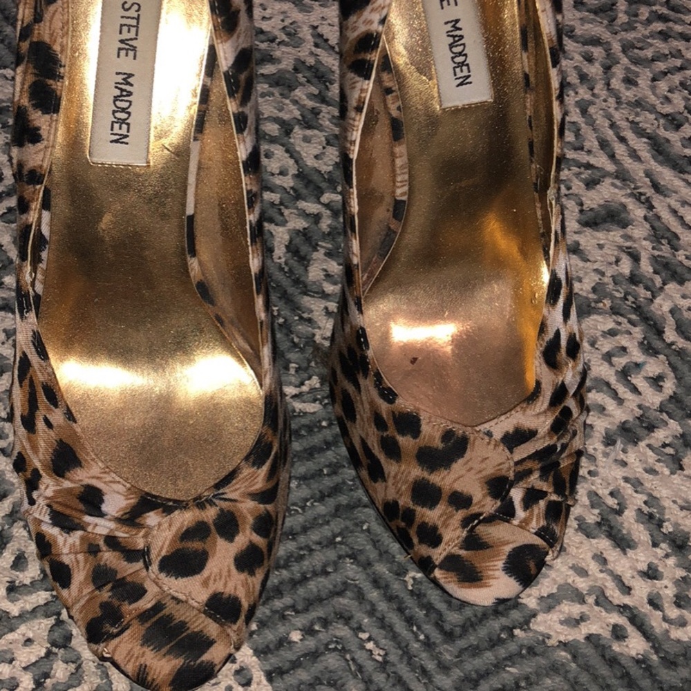 Heels - Picture 2 of 3